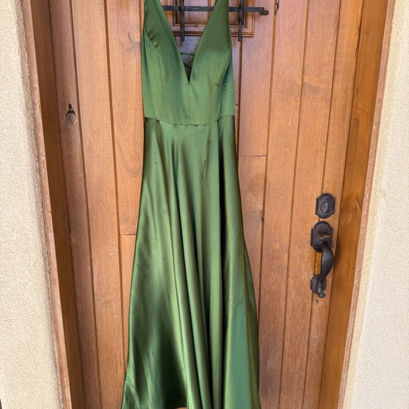 Prom/Bridesmaid Dres - Picture 3 of 4